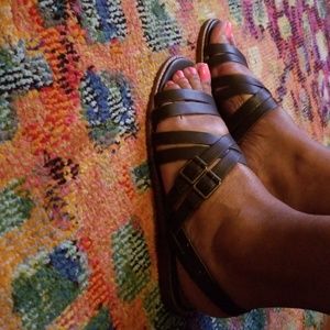 Bass sandals